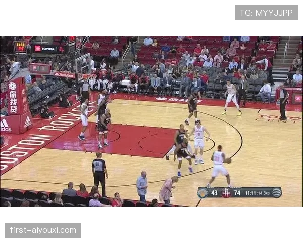 范迪克打球跟上班族下班似的，投个篮就跟炒个外卖一样随意！